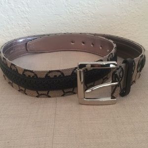 Michael kors size large logo black belt